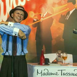 'Radio Art - Sinatra Style' istasyonunun resmi