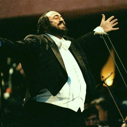 Slika postaje 'Radio Art - Luciano Pavarotti'